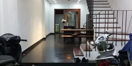 Bán nhà đẹp Nguyễn Chí Thánh, 30m2, 6 tầng, 3 mặt thoáng, gần phố, 3.3 tỷ