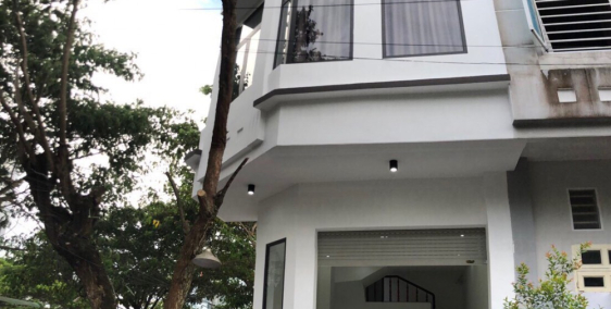 ** BÁN NHÀ 2 LẦU GÓC 2 MẶT TIỀN, cực đẹp, cực rộng KDC CTY 8 - SỔ HỒNG !!