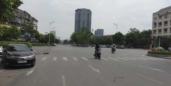 Bán nhà mặt phố Nguyễn Văn Huyên, Cầu Giấy 7 tầng