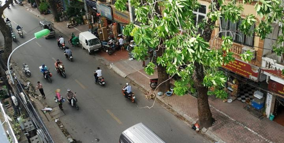 SIÊU PHẨM mặt phố Pháo Đài Láng, mặt tiền 4m, DT 52m2, ôtô tránh nhau.