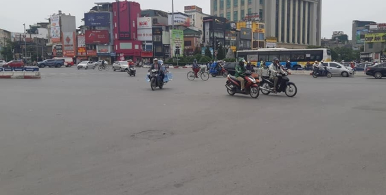 Bán nhà mặt phố Ô Chợ Dừa, 45m2, 4 tầng, hơn 14 tỷ, vị trí ngay ngã 5