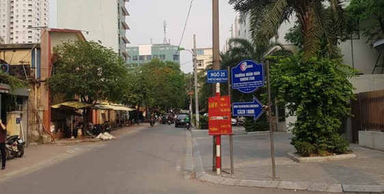 Bán gấp nhà Đường Láng vị trí đẹp,Dt 39m x 5 tầng.