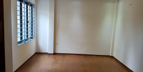 Xát ô tô, phố Víp Nguyễn Chí Thanh hàng xóm vincom, 5 tầng xây mới, đê lại nội