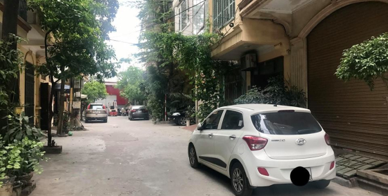 Bán gấp nhà Giải Phóng Oto tránh nhau 45M2, 5T, MT4,5,9 tỷ