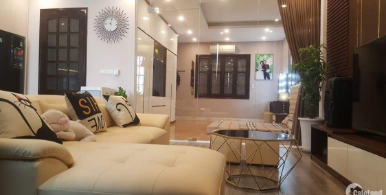 Bán Nhà Phố Lạc Trung, Hai Bà Trưng, Lô Góc, Gara Ôtô, 90m2x5T, MT 10m, 10 tỷ