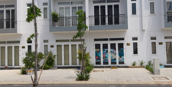 Bán nhà phố 1 trệt 2 lầu khu đô thị Phúc An vào ở ngay