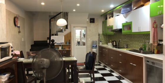 BÁN GẤP nhà HXH Lý Thái Tổ, P.14, Q.10, 3.8 x 15 m, 1 trệt, 3 lầu, 6.1 tỷ