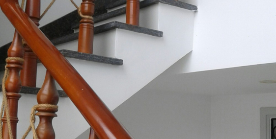 Nhà mặt tiền 3 Lầu gần Bệnh viện Q2 Bình Trưng Tây , h. Đông Nam . Giá 7,5 tỷ