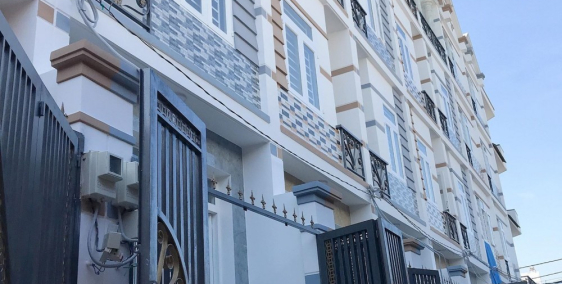 tôi cần bán nhà khu chợ bình thành . tặng ngay 3 chỉ vàng cho khách thiện ý