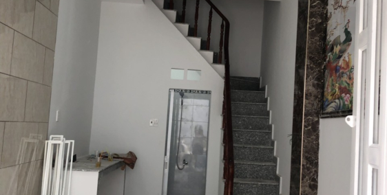 Bán nhà mới xây ngay chợ tây lân