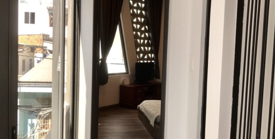 Chính chủ bán nhà đẹp HXH khu Sân Bay đường Yên Thế.DT: 4,5x18m. Giá 9,9 Tỷ TL.