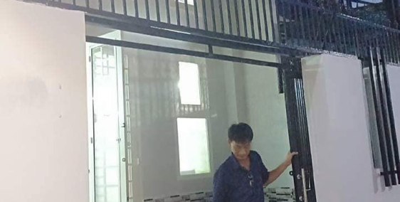 Bán gấp nhà Mặt tiền Đồng Đen 125 m2 HXH giá rẻ 7.6 tỷ, thương lượng.