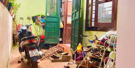 Quá hiếm- nhà đẹp cách mặt phố Lạc Long Quân, Tây Hồ 50m, full nội thất.