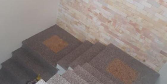 Bán nhà 2,5 tầng mặt đường Nguyễn Khuyến, Vinh Tân