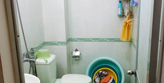 Bán gấp nhà riêng ở đường Xuân Thủy, 42m2, 4t, mt 3.8m, giá 3.75 tỷ.