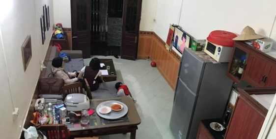 Bán nhà Xuân Thuỷ, Cầu Giấy, 31m, mặt tiền 3m6, giá 2.3 tỉ.