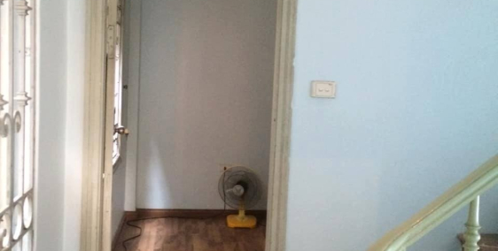 Bán nhà Xuân Thủy 50m2, mặt tiền  4.3m, giá 4.4 tỷ.