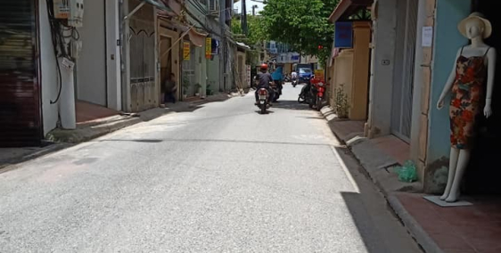 Bán nhà Phố Đông Quan – Cầu Giấy, Ôtô đỗ cửa 24/24 , Ở ngay, Giá 3.5 tỷ.