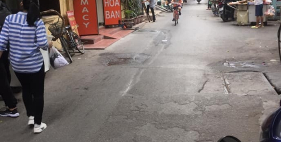 Siêu phẩm!Nhà 4 tầng Kinh doanh,Ô tô đỗ.Cầu Giấy.Giá 8.5 tỷ