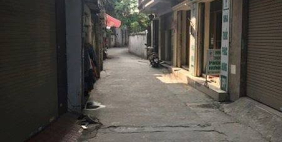 NHà 5 Tầng Cát Linh thiết kế đẹp 3 măt thoáng cách MP Cát Linh 40m, ngõ rông 3m