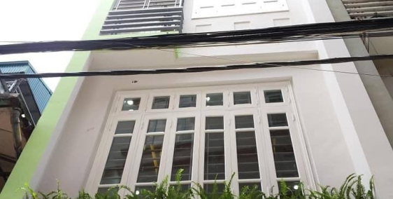 Bán nhà Trần Quý Cáp, ô tô, 50m2 giá 6.6 tỷ. LH: 0974049597.