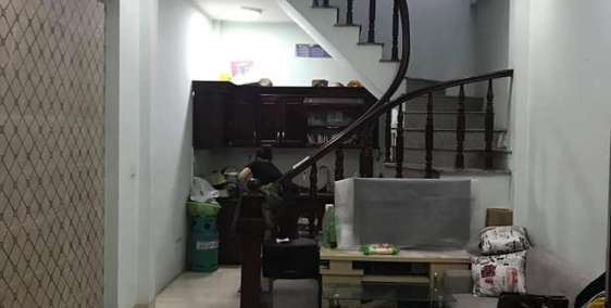 Bán nhà ngõ 236 Đại Từ, Hoàng Mai, ba gác vào tận nhà, 34m2, 4 tầng, 2.4 tỷ.