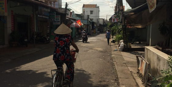 Bán dãy trọ đường Bà Triệu 145m2,gần chợ Hóc Môn,10 phòng,thu 18tr/tháng,