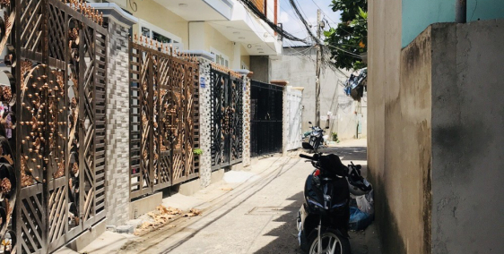 Bán nhà cao cấp mới 100% vào hẻm 311 200m đường Nguyễn Văn Cừ - 2.05 tỷ