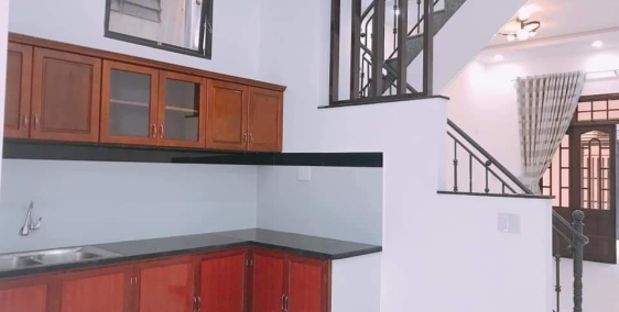 Nhà Nguyễn Sinh Cung, 3 tầng, kiệt 4m