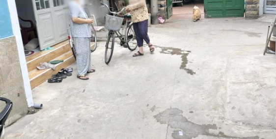 Bán gấp nhà nát hẻm 149 Tôn Thất Thuyết quận 4.