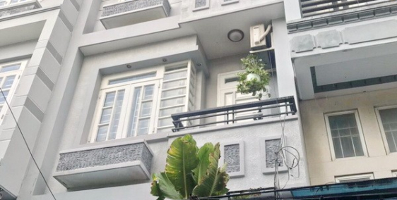 Bán nhà 2 lầu đúc sân thượng hẻm 4m 362 Nguyễn Văn Linh quận 7.