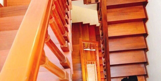 Cần bán gấp căn nhà mặt tiền đường 15B, đối diện chợ Phước Long, Quận 7