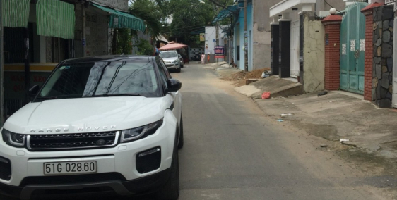 Khách bỏ cọc nên bán rẻ thúi nhà góc 2MT hẻm 8m đường 26/3