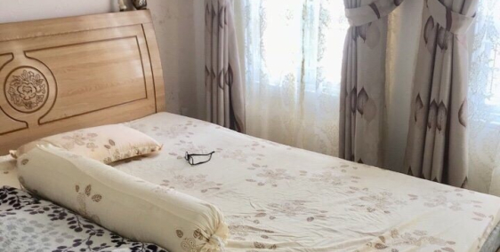 Vợ chồng tôi cần bán nhà đường Đồng Đen, P.14, TB. DT: 4x21.5m (NH 4.2m), 2 lầu