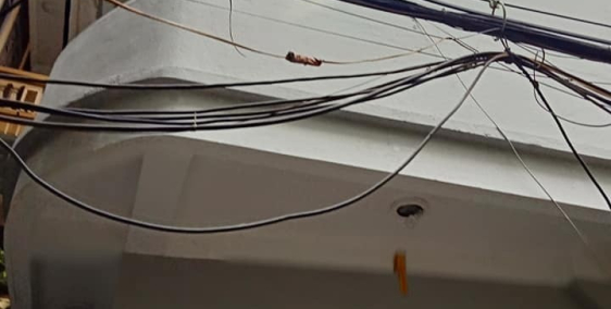 Bán nhà lô góc kinh doanh ngõ ô tô Hoàng Hoa Thám.DT 40m.Giá 4 tỷ