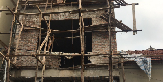 Cần bán nhà mới xây Thô 5 tầng, Khu vực Xuân Phương,10m ra đường Ôtô.Giá 1,55 tỷ