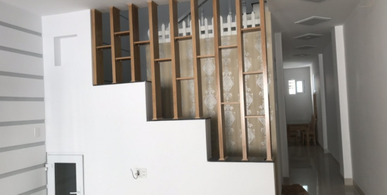 1 Trệt 1 Lầu Hẻm 2 Xe Hơi Tránh Nhau Huyền Trân Công Chúa