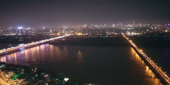 Cho thuê căn hộ MiPec Long Biên 132m2 full đồ vào ở luôn 23tr 0983477936