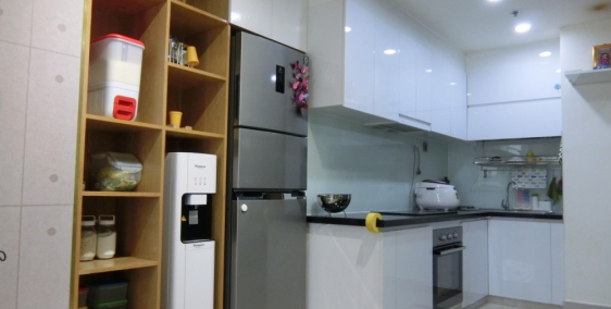 Cần cho thuê lại căn hộ 3 phòng ngũ .giá 9,5 triệu/ tháng