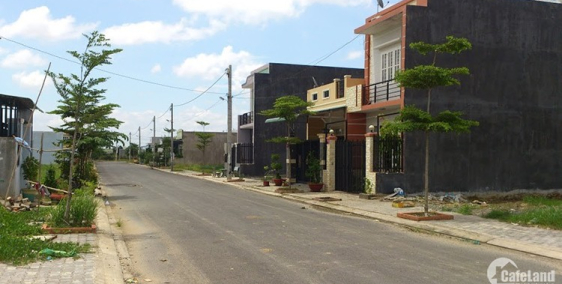 Đất nền KDC Tân Đức, 100m2 giá 900tr,XD Ngay,đường 20 – 30m.LH: 0938.555.928