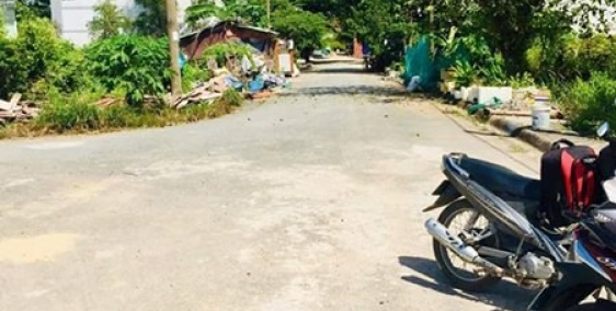 Bán đất thổ cư SHR Phú Hữu Q9, DT 4x18m2 Giá 2ty2. Lh 0902445017