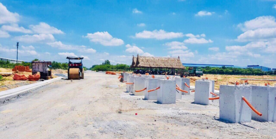 Bán đất Tân Uyên Bình Dương cạnh Vsip, vị trí đắc địa mặt tiền DT746 chi 560TR