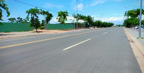 Đất sổ đỏ chỉ 1,1 tỷ/nền, thổ cư 100%, ngay cổng chào tp, sát QL 51 .p.Kim Dinh