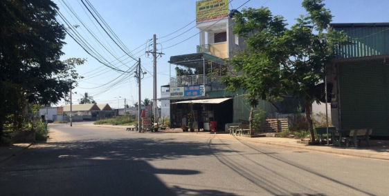 Gia đình tôi chuyển về sài gòn sống nên bán gấp lô đất 141m2 giá 750 triệu, Lh: