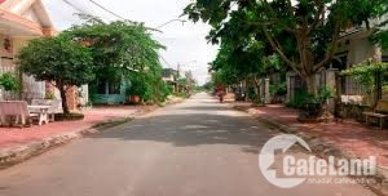 Cần bán gấp lô đất đường Nguyển Xí , sổ hồng riêng ,xây dựng tự do