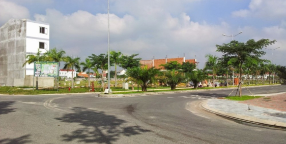 Bán nhanh lô đất đẹp mặt tiền Trần Phú , ngay trung tâm TT Hoàn Lão