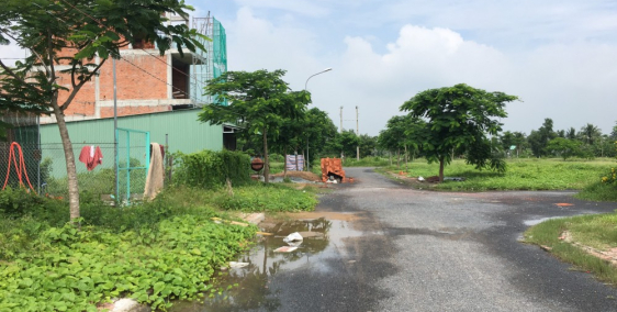 Bán nhà nằm ngay MT Đinh Đức Thiện, 1 lầu 3 phòng ngủ, vị trí đẹp 80m2.