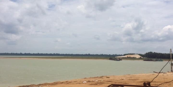 Đất sổ hồng , mặt tiền đường  nhựa DT749 12m, dân cư đông đúc tại Bình Dương