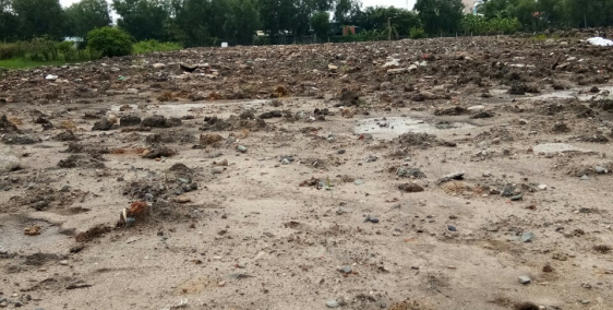 Bán gấp lô đất gần chợ Bình Chánh 220m2 full thổ cư , xay dụng tự do LH 09068573