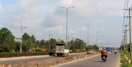 CẦN BÁN ĐẤT DT: 5X16, SHR, CÔNG NHẬN ĐỦ, 1 SẸC TỈNH LỘ 8,CÁCH CẦU VƯỢT CCHI 3KM